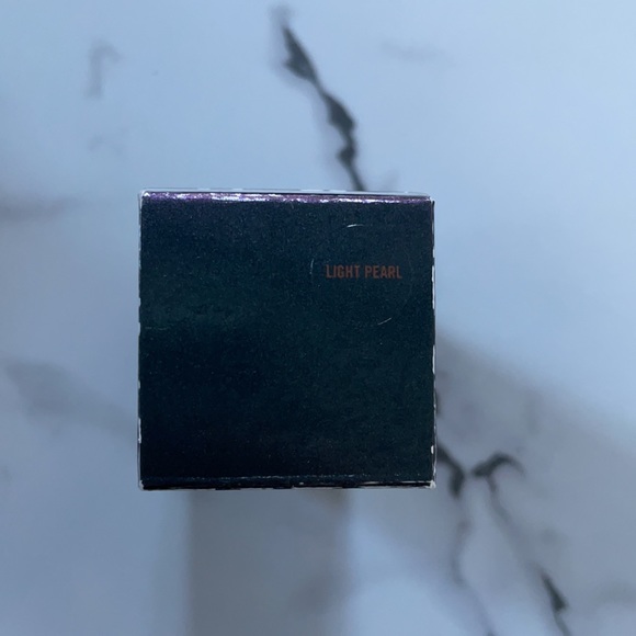 Mac cosmetics studio face and body foundation - Picture 3 of 3